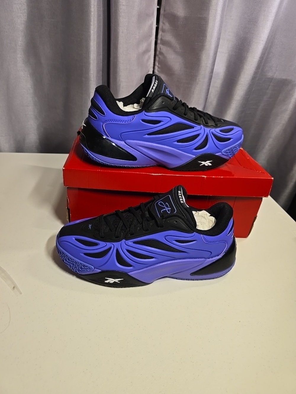 Reebok Men's Purple and Black Athletic Sneakers Size 9.5